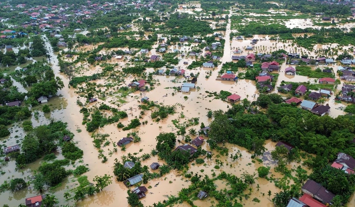 Banjir-Besar-di-Lubuk-Minturun,-4-Warga-Tewas-dan-Ribuan-Terkena-Dampak