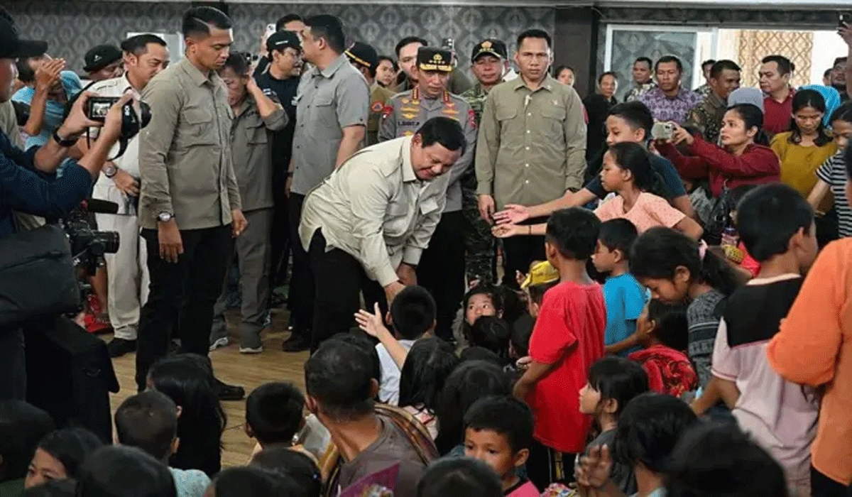 Menko PMK Pratikno Pastikan 500.000 Ton Bantuan Telah Dikirim ke Banjir Sumatra