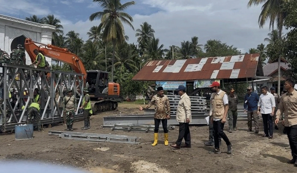 Prabowo Tinjau Pembangunan Jembatan Bailey di Bireuen Aceh, Infrastruktur
