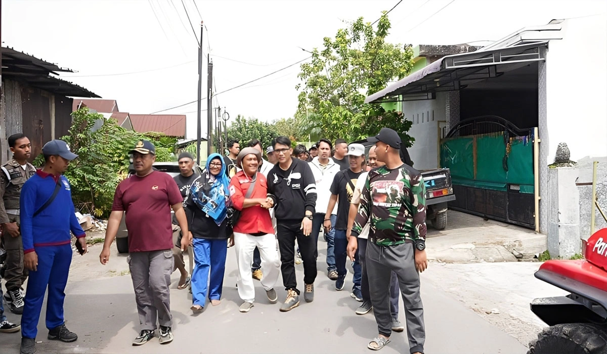 Banjir Surut, PSI Binjai Langsung Bergerak Pulihkan Rumah Warga