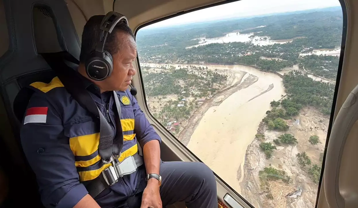 Menteri-ESDM-Bahlil-Disemprot-Warga-Usai-Sebut-Stok-BBM-Aman-di-Sumut