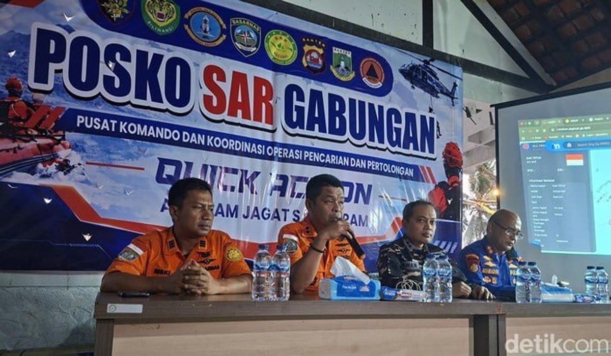 Video Viral Diduga Kapal Terbalik Dekat Anak Krakatau, Basarnas Turun Cek Langsung